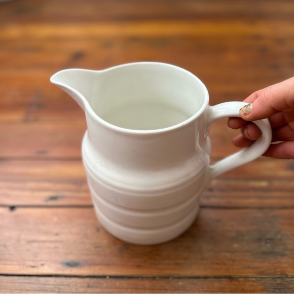 Vintage 1973 Lord Nelson Pottery white ceramic ribbed pitche - Picture 9 of 9
